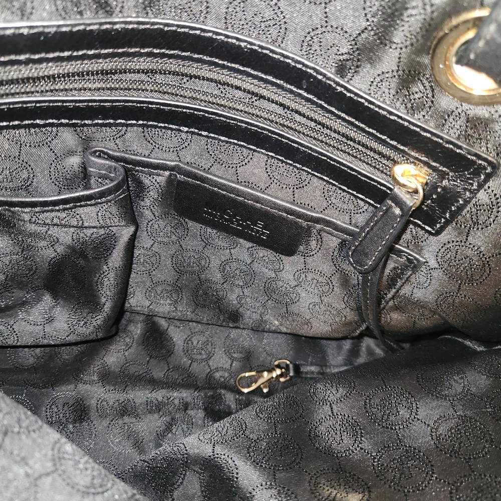 Michael Kors Signature Black and Tan Tote - Picture 13 of 14